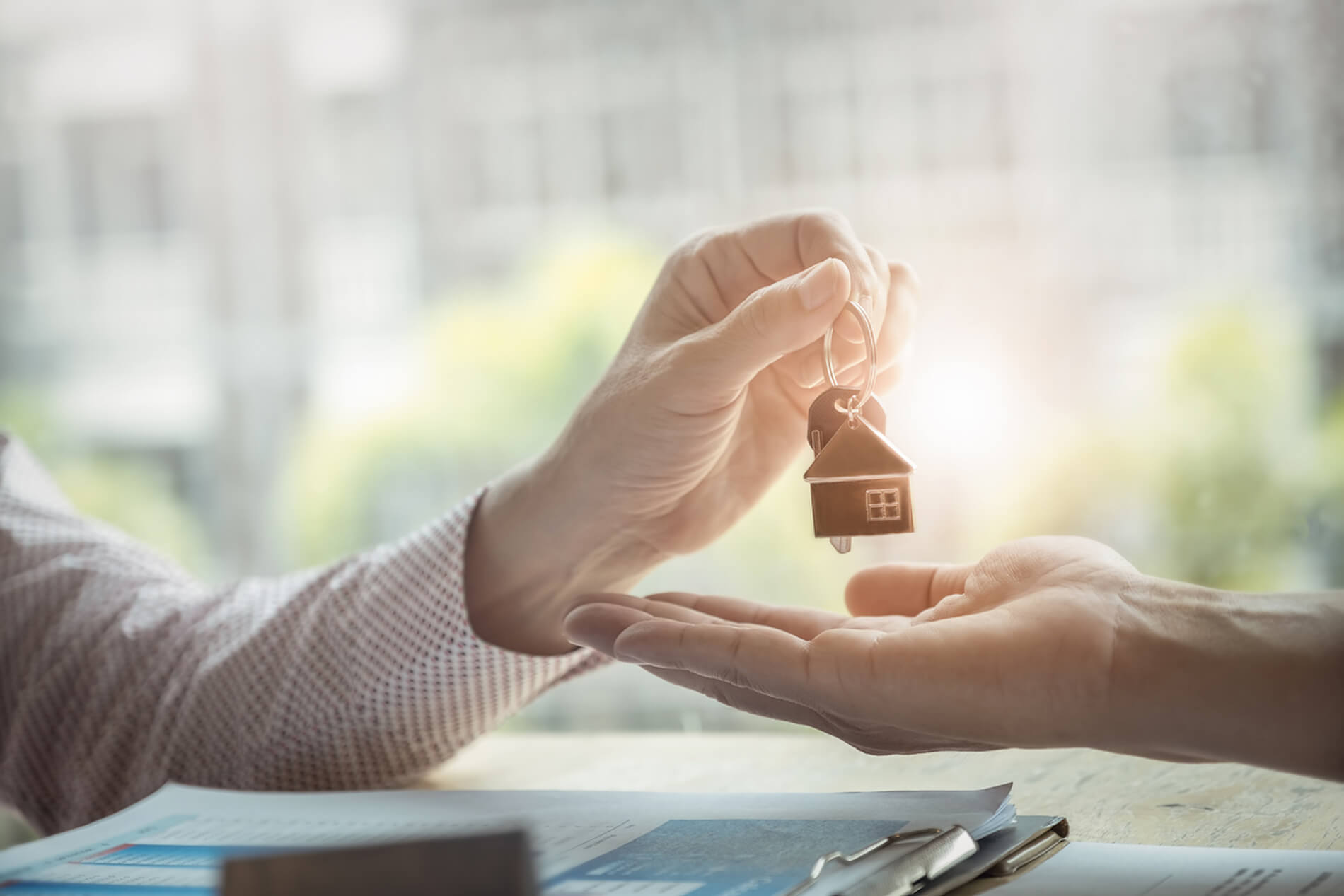 Chi paga l’agenzia immobiliare